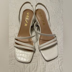 White Unisa heeled sandal size 7